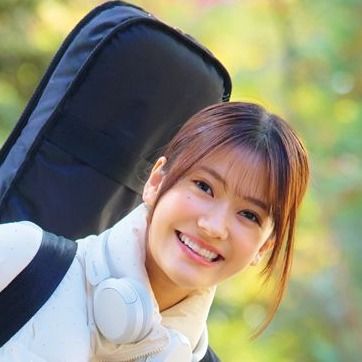透明感あふれる素肌がチラリ！乃木坂46の歌姫・奥田いろは「FLASH」に