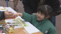 子どもたちを笑顔に！池田動物園で駄菓子をプレゼントするイベント　大学生が企画・運営　岡山市