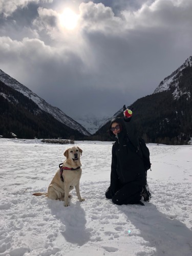 ロックダウン直前、まだのん気にスキー場で遊んでいた。トリノ北部のヴァレ・ダオスタ州コーニェ村のスキー場にて。