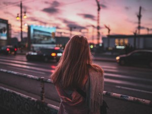 自分を貫き通す、変わった人への憧れと嫉妬。他人の目を気にしすぎて消えていく私の個性