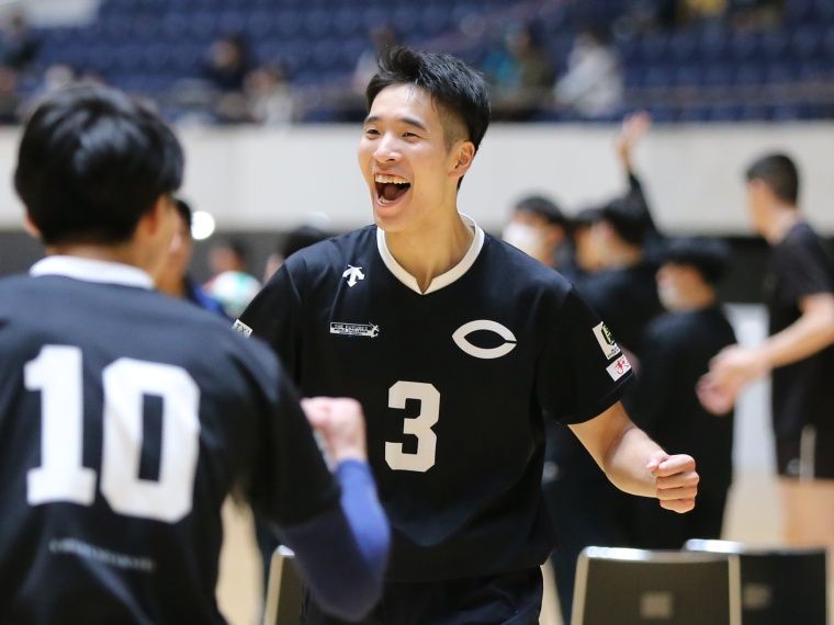 バレー - 中央大・梅本春之助 世界級のブロックに挑んだムードメーカー