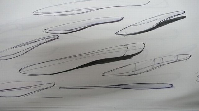 渡辺さんが描いたステーキナイフのラフ画＝株式会社プレーン提供