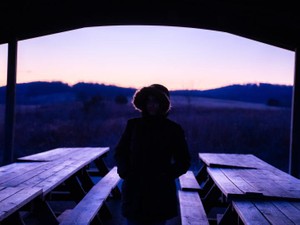 「一人で何でもできそう」と言われる私の正体。強がりと寂しさの間で