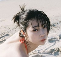 蔦谷里華1st写真集「泥中の華」（玄光社）より＝撮影：松岡一哲