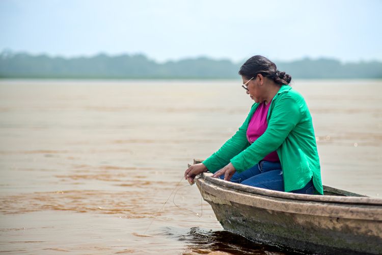 マラニョン川と先住民族クカマのマリ・ルス・カナキリ・ムラヤリさん