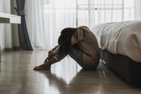 法的に親と距離を取る方法はある？（Kittiphan/stock.adobe.com）