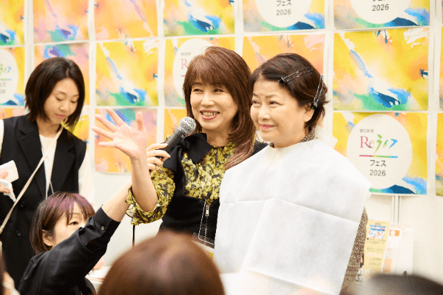 エアウィーヴ　枕　佐伯チズ　モデル 佐伯チズ監修、エアウィーヴ×ロフテー共同開発。“女性がキレイになる