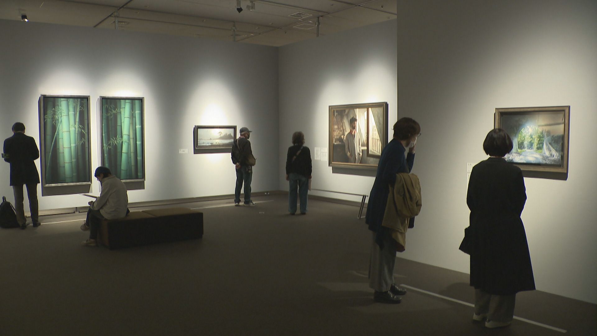 入場者1万人達成 香川県立ミュージアムで開催中の写実絵画の特別展