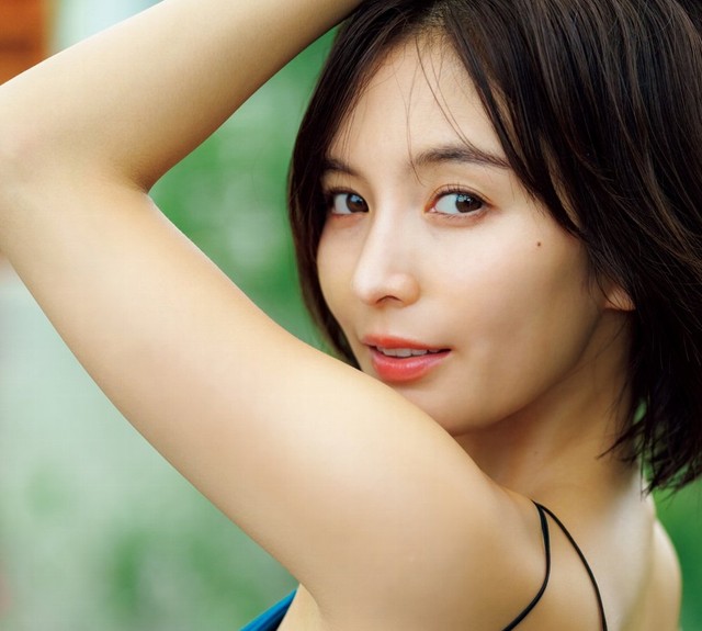 「FLASH」（25年12月23日発売号）に登場したほのかⓒ光文社／週刊FLASH（写真・鈴木ゴータ）