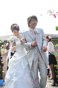 サイパンで挙式した黒田アーサー＝2011年.jpg