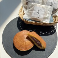 学生が地元企業と開発した番田芋のどら焼き