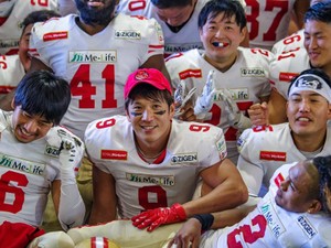 アメフトは「○○するスポーツ」　初めて観た先輩芸人がコージ・トクダに放った言葉