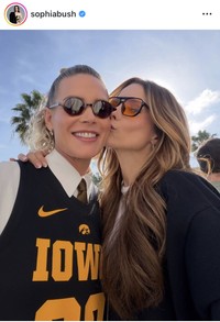 ソフィア・ブッシュのインスタグラム＠sophiabushより