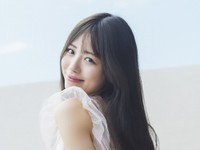 浅原凜 1st写真集「凜」（扶桑社）より＝撮影：藤本和典