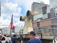 役目を終えたあとも大阪・梅田を見つめる換気塔