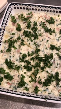 皿に盛り付けパセリ散布ですわ（提供：お菓子作り お嬢様さん）