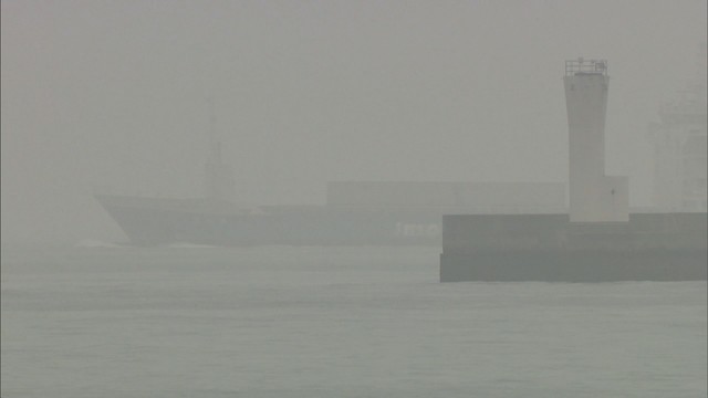 未明から濃霧　高松港に今年初の停船勧告