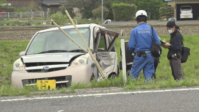 市道交差点で軽自動車2台が出合い頭に衝突　3人死傷