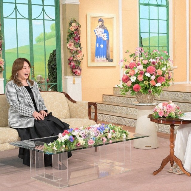 「徹子の部屋」    (右から） 黒柳徹子、野呂佳代＝テレビ朝日提供