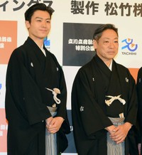 市川團子（左）市川中車