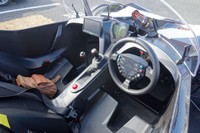 KTMクロスボウというスポーツカーのハンドル