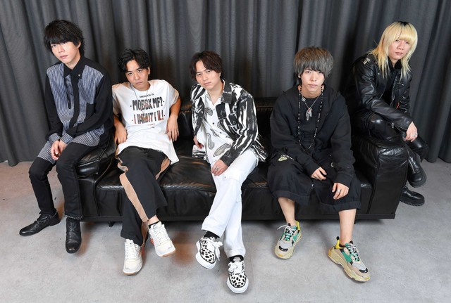 Novelbrightは、ドラマ「真犯人フラグ」の主題歌なども担当する人気バンド