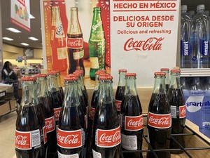 「アメリカンコーラ」より「メキシカンコーラ」!? コカ・コーラが惹起する経済と社会問題