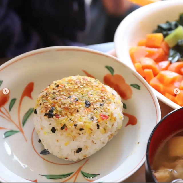 大迫さんがつくる、孫メシ。料理は、おばあが食べやすいように細かく切るようにしているという /おばあめし15