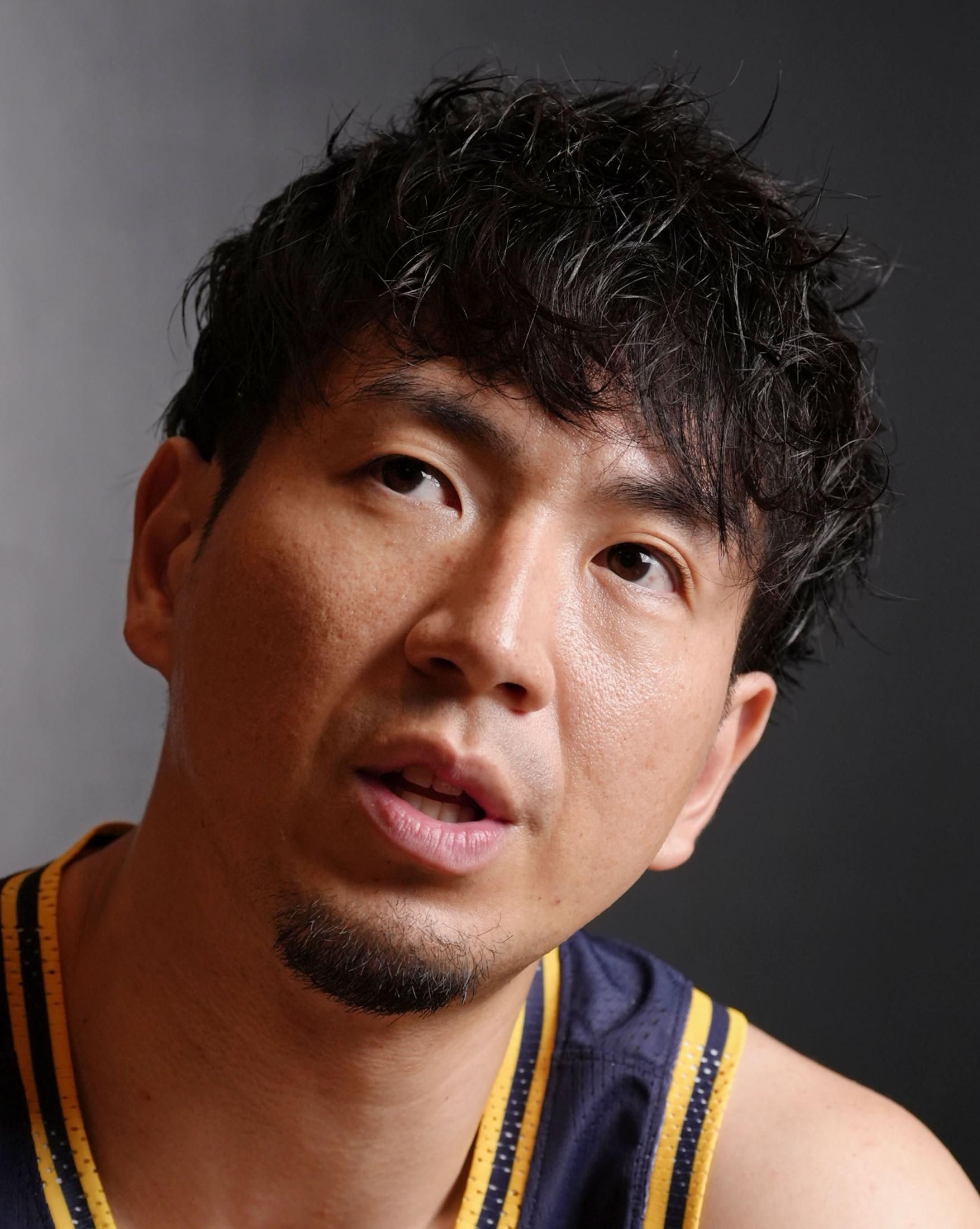 　インタビューに答える宇都宮の比江島慎