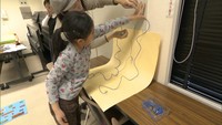 子どもたちが挑戦！廃材で作るアート作品を撮影　岡山市