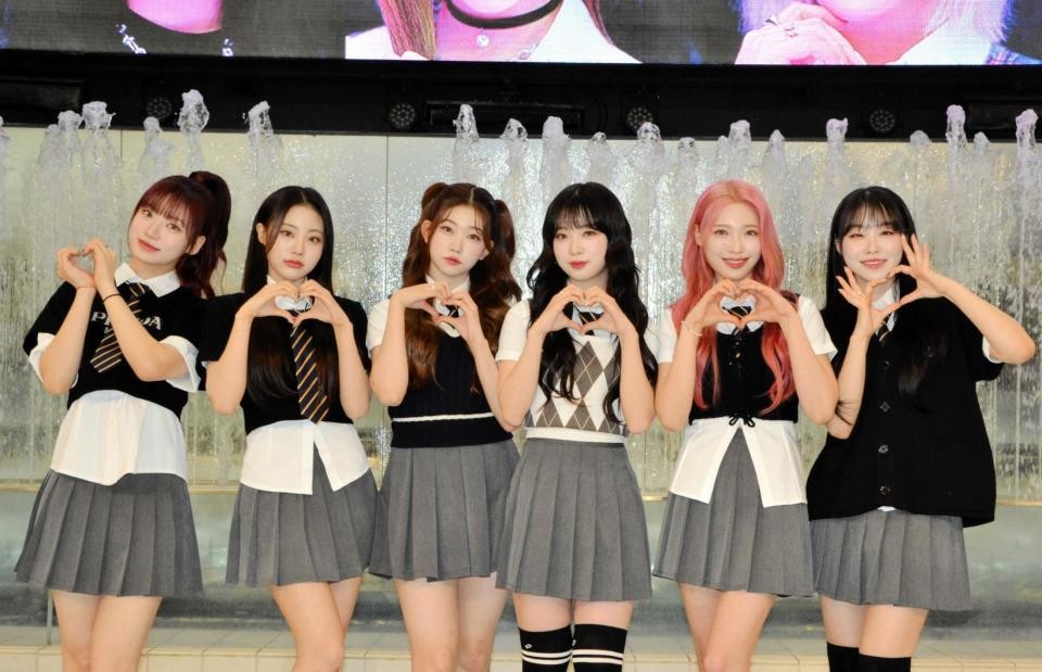 1点のみ billlie パッピンス music Korea ツキ Amazon.co.jp: Knock-on Effect [Solo盤 TSUKI盤] - Billlie [CD