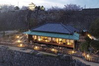 丸亀城「城泊」に価格を抑えたシンプルプラン登場　オプションを自由に組み合わせ　香川・丸亀市