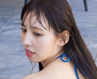 沖口優奈（撮影／田中智久　ヘアメイク／伊藤遥香　スタイリング／米丸友子　撮影協力／LECEB SESOKO VILLA）