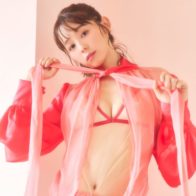 小池里奈 / Rina Koikeさんのインスタグラム (@koike_rina_93)より