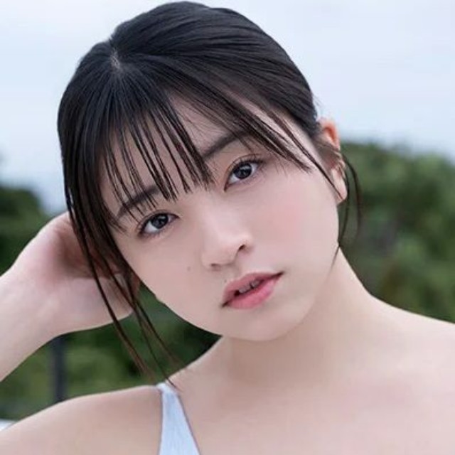 佐々木ほのかデジタル限定写真集『思い出になるまで』（撮影：田畑竜三郎、発行：ワニブックス）より