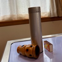 こうしてしっかり蓋をすればしばらくすると火が消えて温度も下がります。次に使用するときまでこの缶の中に入れておきましょう。