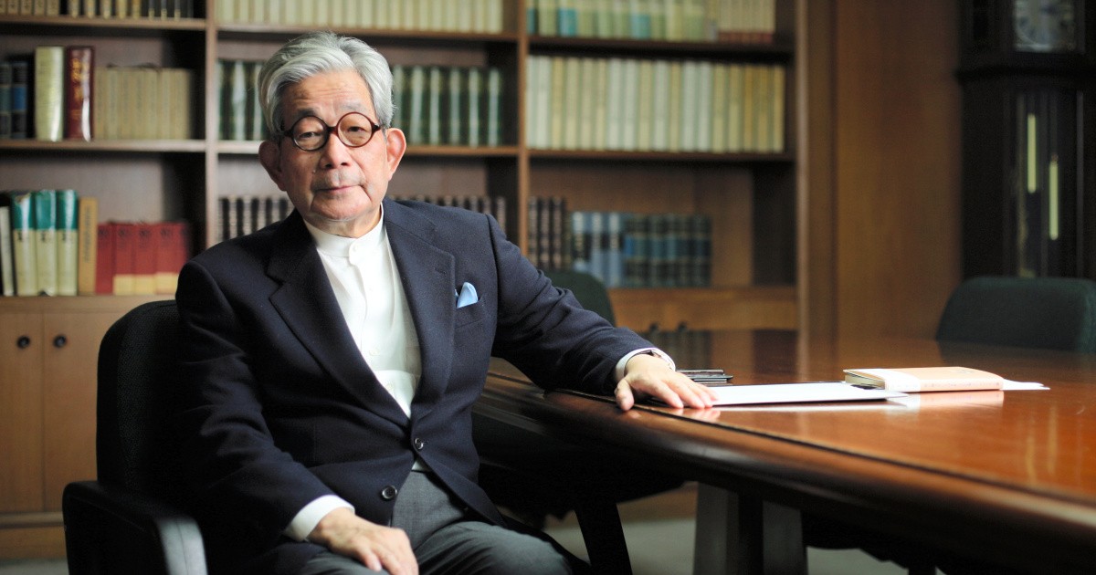 大江健三郎講談社文芸文庫7冊セットです。 性器を「セクス」と表現する、大江健三郎。初期作品『飼育』に