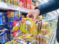 ビールのパッケージを見ていたら、アイデアが…！？　写真はイメージです（pimpampix/stock.adobe.com）