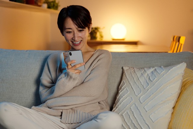 なぜ深夜にポチってしまうのか…　※画像はイメージです（aijiro/stock.adobe.com）