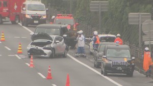 【速報】宮城県の東北自動車道下りで車６台が絡む事故　５人けが　大和IC～古川IC間が通行止め