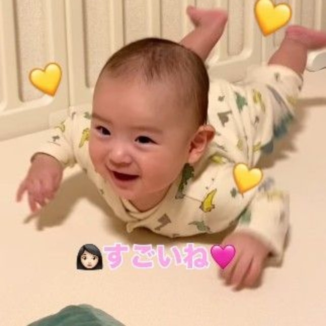 「やる気MAX！」ママに褒められてうれしそう♡（提供：＠ryogram_daysさん）

