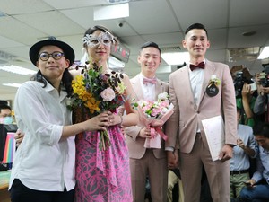 台湾のアジア初の同性婚法制化　手放しで喜べない課題も