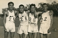 オリンピック男子マラソンの日本代表選手たち。左から南昇竜選手、孫基禎選手、鈴木房重選手、塩飽玉男選手。孫選手は当時の世界記録保持者でメダル候補として期待されていた