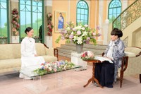 「徹子の部屋」   (右から） 黒柳徹子、戸田恵梨香＝テレビ朝日提供