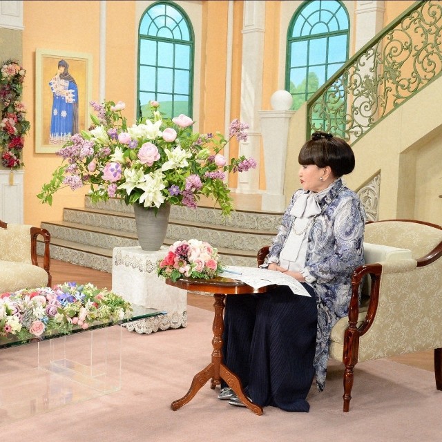 「徹子の部屋」   (右から） 黒柳徹子、戸田恵梨香＝テレビ朝日提供