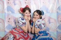 左からCANDY TUNEの立花琴未、桐原美月(撮影:つなかん)