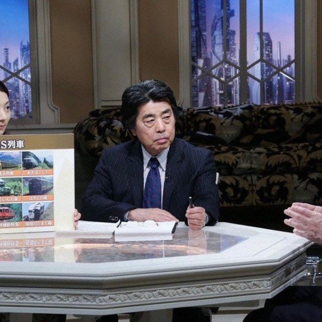 「カンブリア宮殿」に出演していた頃の村上龍さん（テレビ東京の公式Xから）