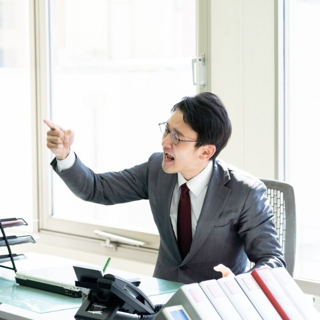上司と部下※画像はイメージです（taka/stock.adobe.com）