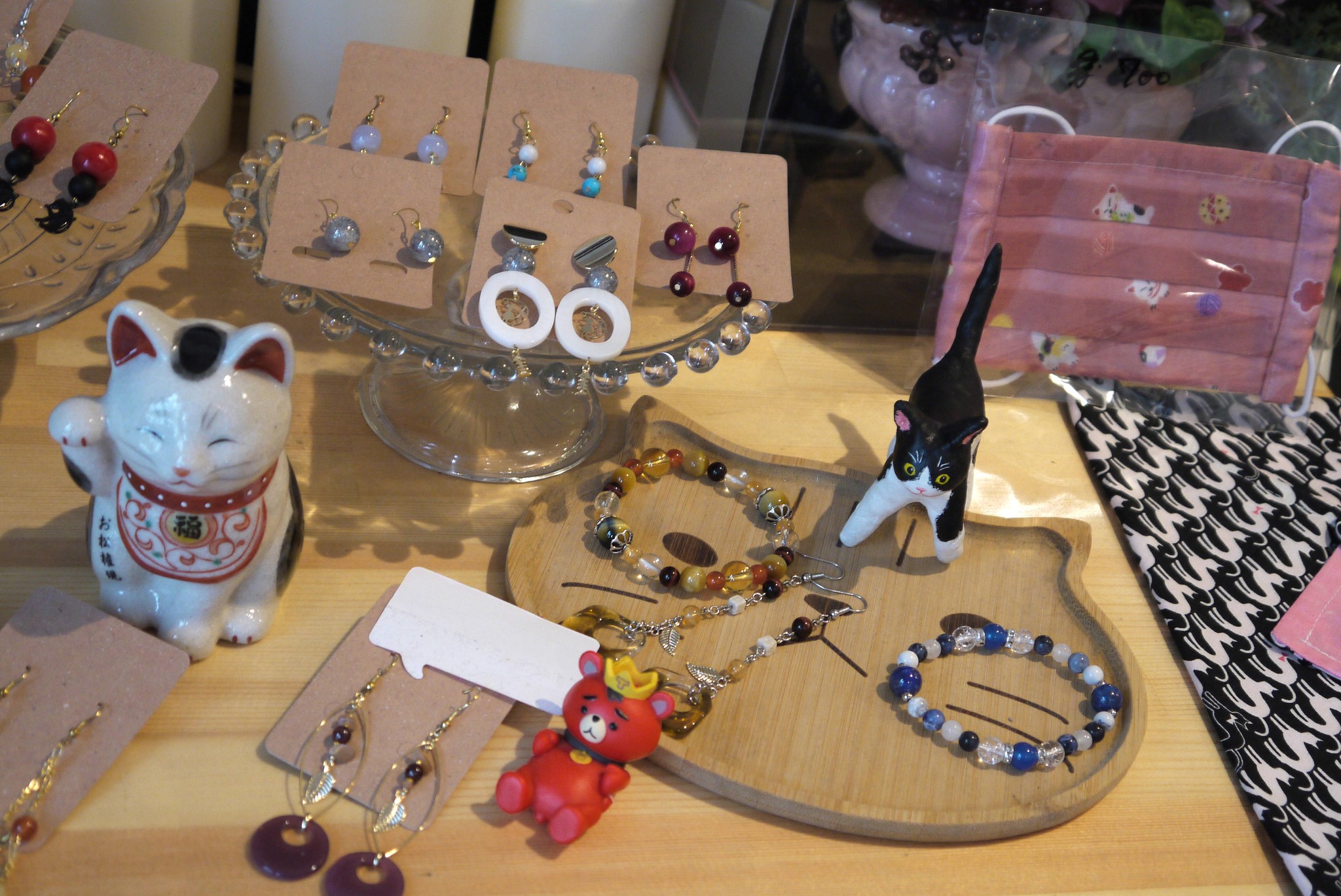 手作りアクセサリーと占いも得意