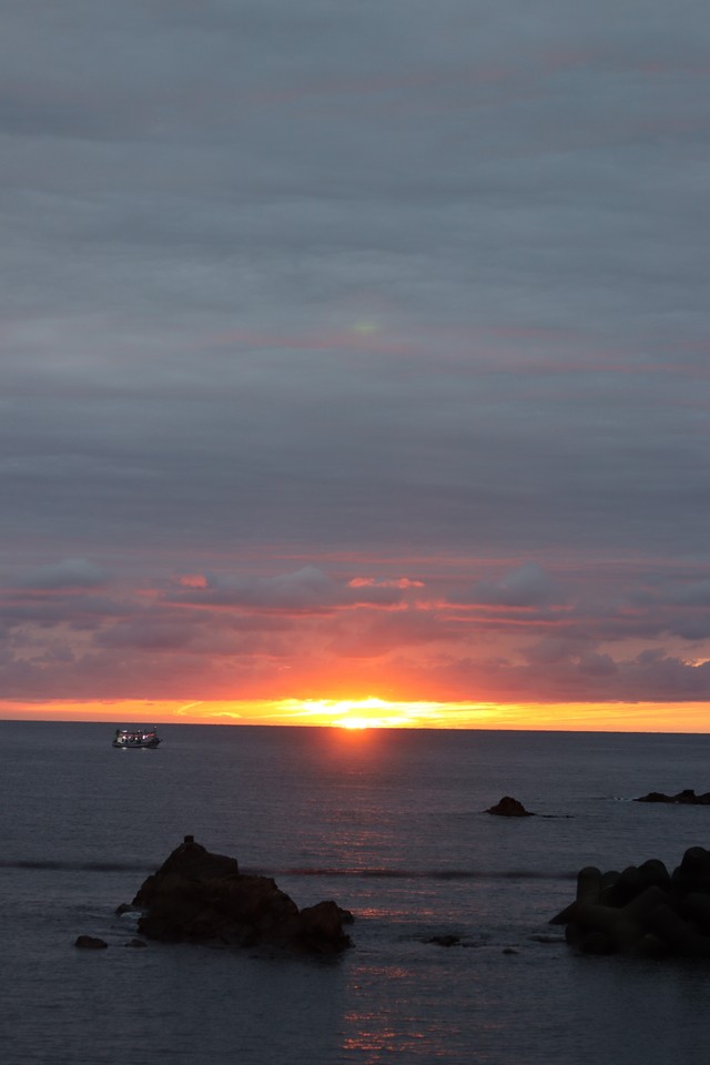 「温泉もあって海も夕日も見えてすごくいいところだったので是非……！」と投稿した写真／六六36さん（@36_RokuRoku_）提供